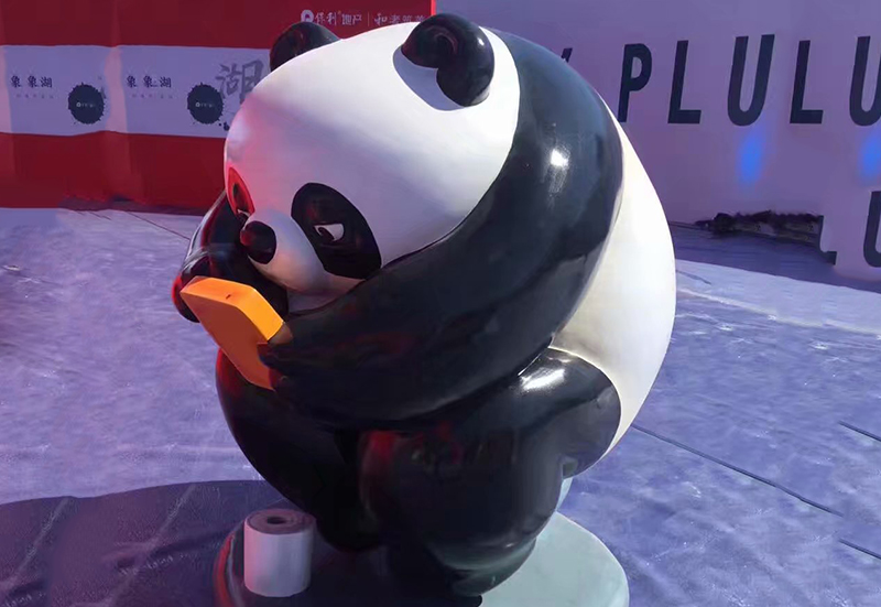 保利熊猫雕塑价格